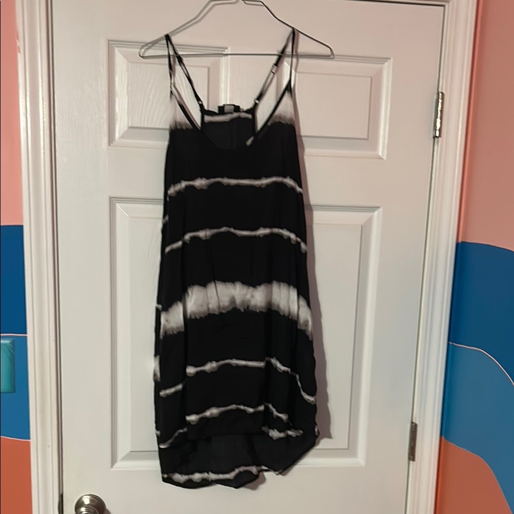 New with tags Apt. 9 XXL Black Cream swim Cover